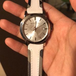 Authentic like new Burberry watch only worn once